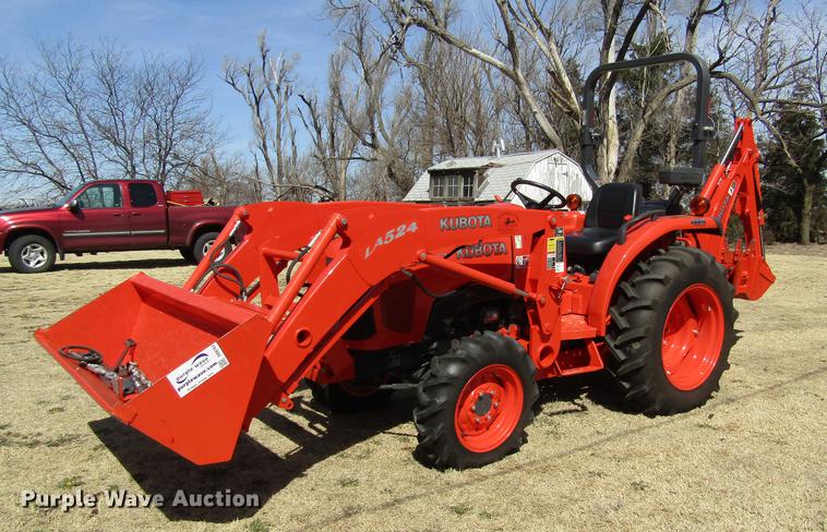 image for item DD8761 2013 Kubota L3200 HFWD tractor