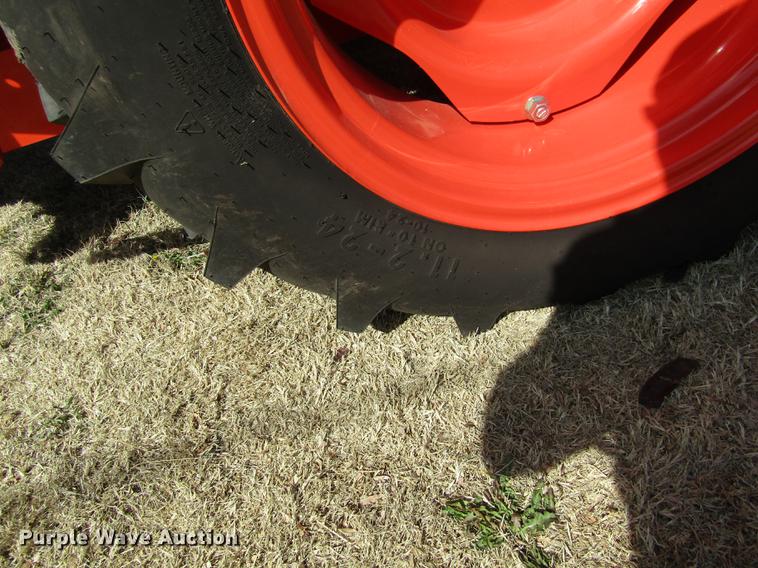 image for item DD8761 2013 Kubota L3200 HFWD tractor