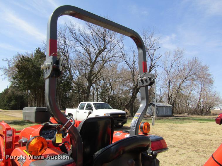 image for item DD8761 2013 Kubota L3200 HFWD tractor