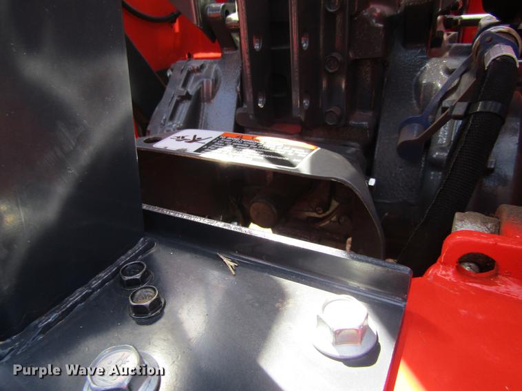 image for item DD8761 2013 Kubota L3200 HFWD tractor