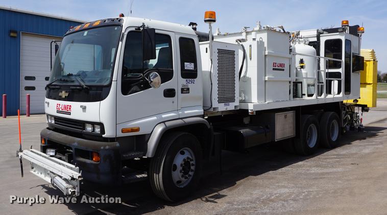 image for item DE3313 1998 Chevrolet T7500 paint striper truck