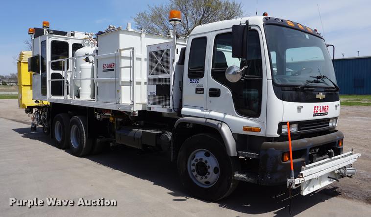 image for item DE3313 1998 Chevrolet T7500 paint striper truck