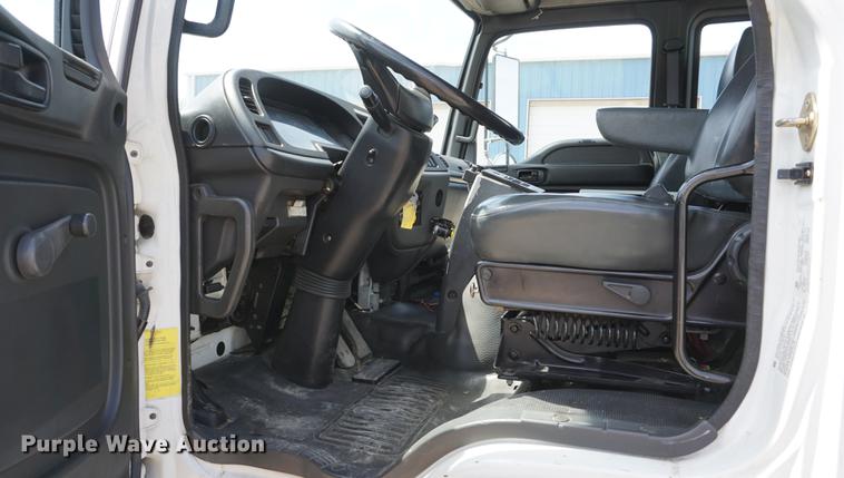 image for item DE3313 1998 Chevrolet T7500 paint striper truck