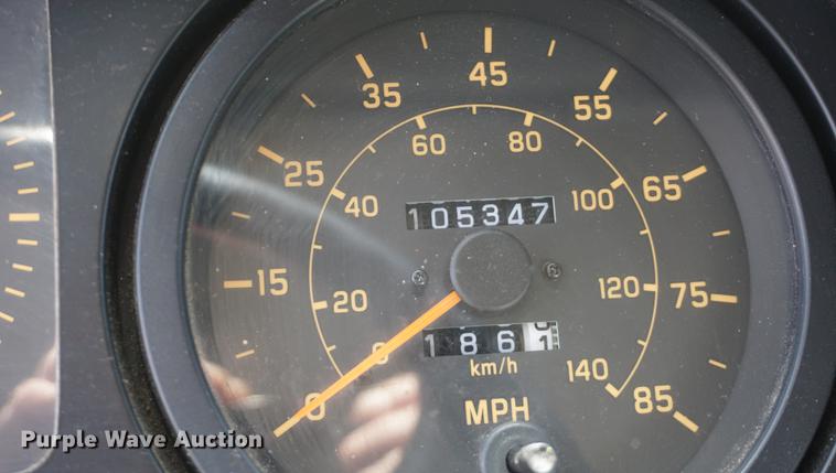 image for item DE3313 1998 Chevrolet T7500 paint striper truck