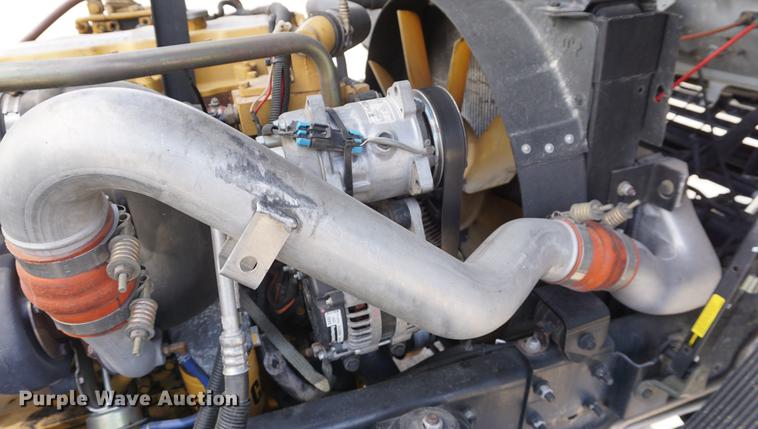 image for item DE3313 1998 Chevrolet T7500 paint striper truck