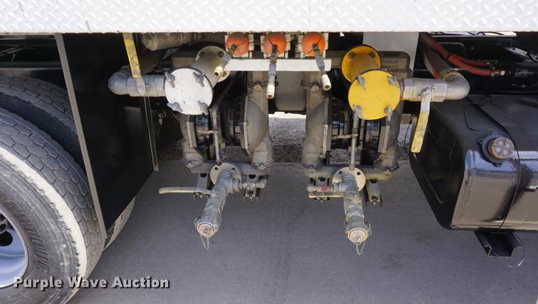 image for item DE3313 1998 Chevrolet T7500 paint striper truck