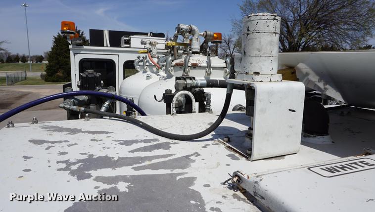 image for item DE3313 1998 Chevrolet T7500 paint striper truck