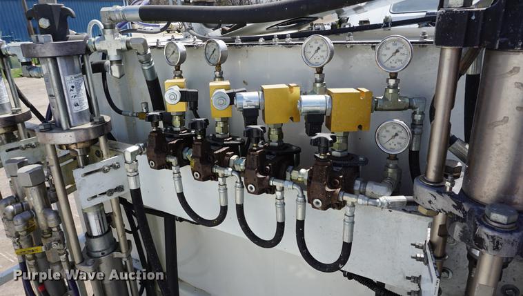 image for item DE3313 1998 Chevrolet T7500 paint striper truck