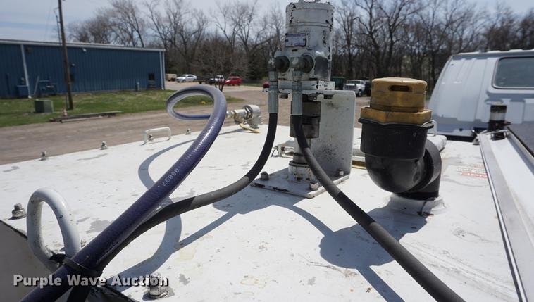 image for item DE3313 1998 Chevrolet T7500 paint striper truck