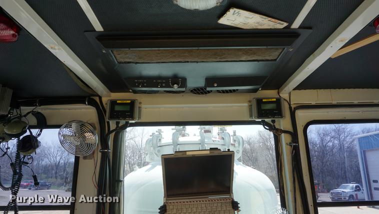 image for item DE3313 1998 Chevrolet T7500 paint striper truck