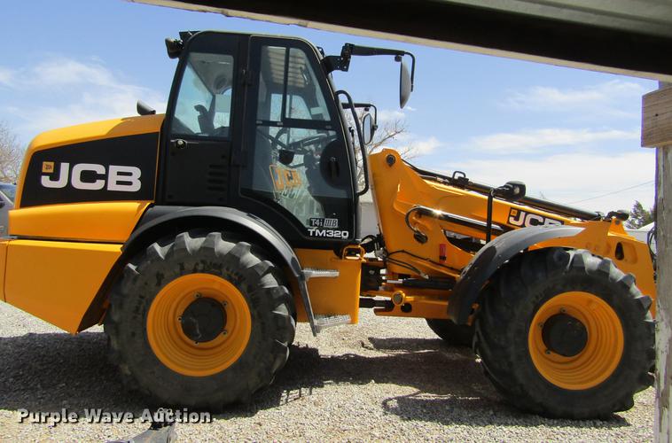image for item DE6724 2013 JCB TM320 articulated telehandler