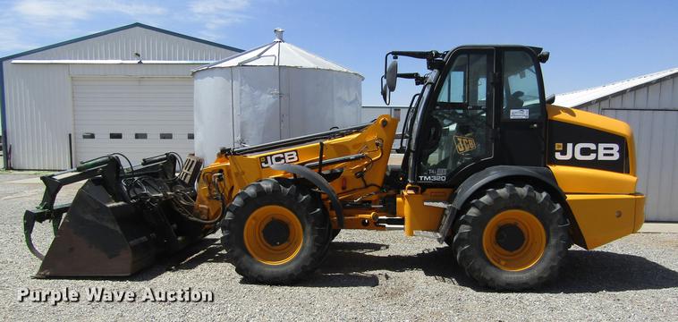 image for item DE6724 2013 JCB TM320 articulated telehandler