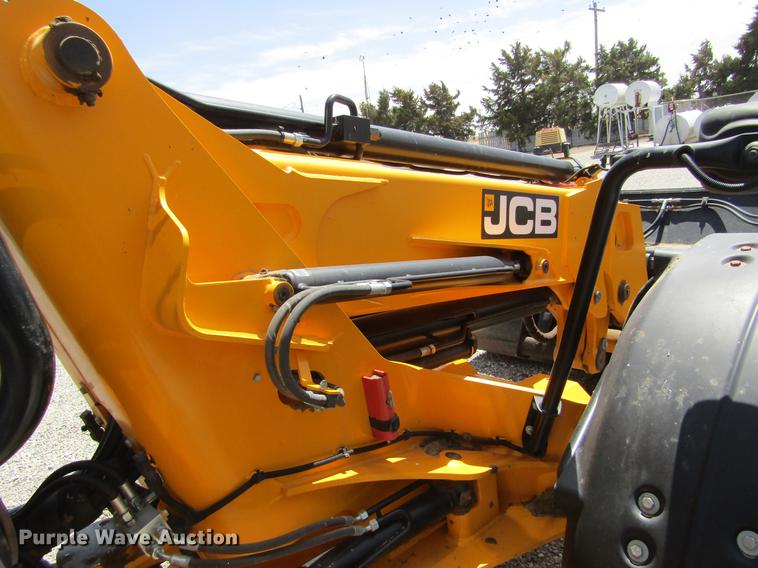 image for item DE6724 2013 JCB TM320 articulated telehandler
