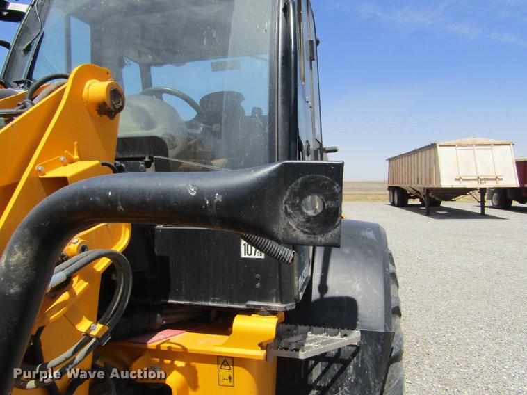 image for item DE6724 2013 JCB TM320 articulated telehandler