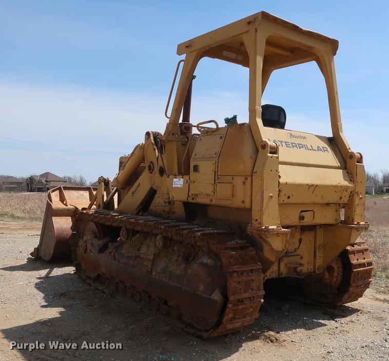 image for item DF3648 1980 Caterpillar 977L track loader