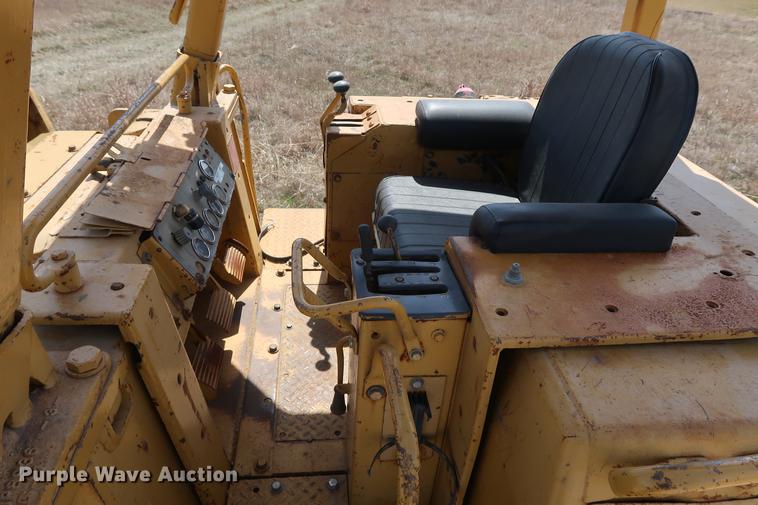 image for item DF3648 1980 Caterpillar 977L track loader