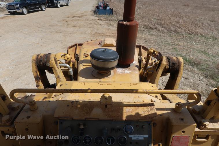 image for item DF3648 1980 Caterpillar 977L track loader