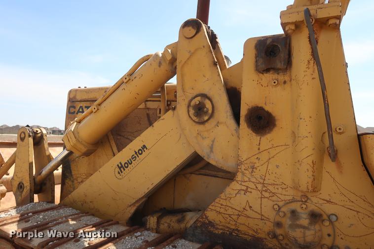 image for item DF3648 1980 Caterpillar 977L track loader