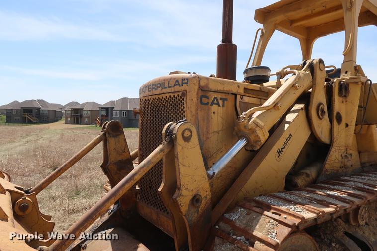 image for item DF3648 1980 Caterpillar 977L track loader