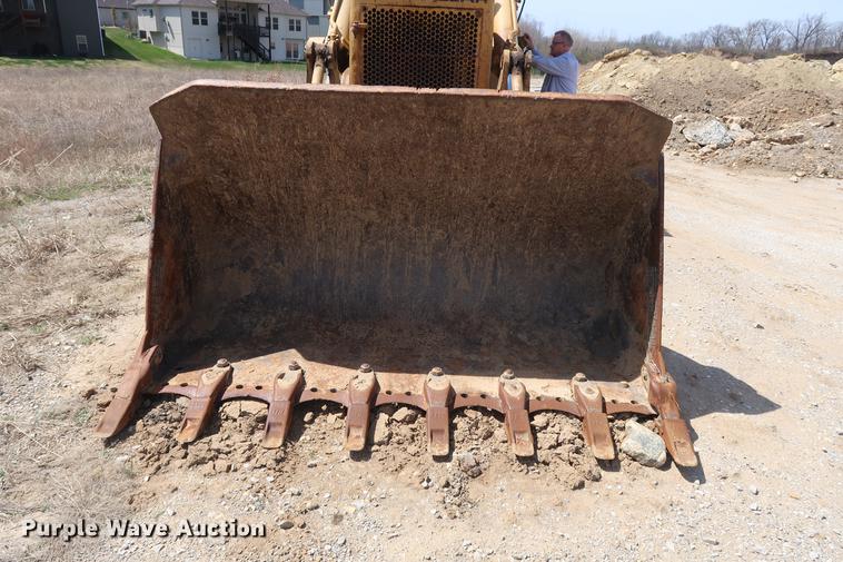image for item DF3648 1980 Caterpillar 977L track loader