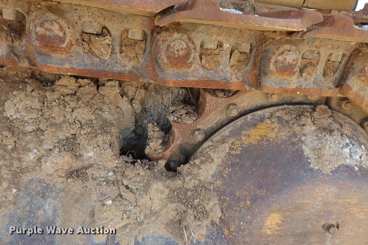 image for item DF3648 1980 Caterpillar 977L track loader