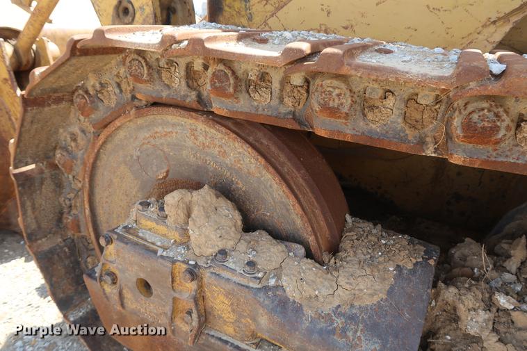 image for item DF3648 1980 Caterpillar 977L track loader