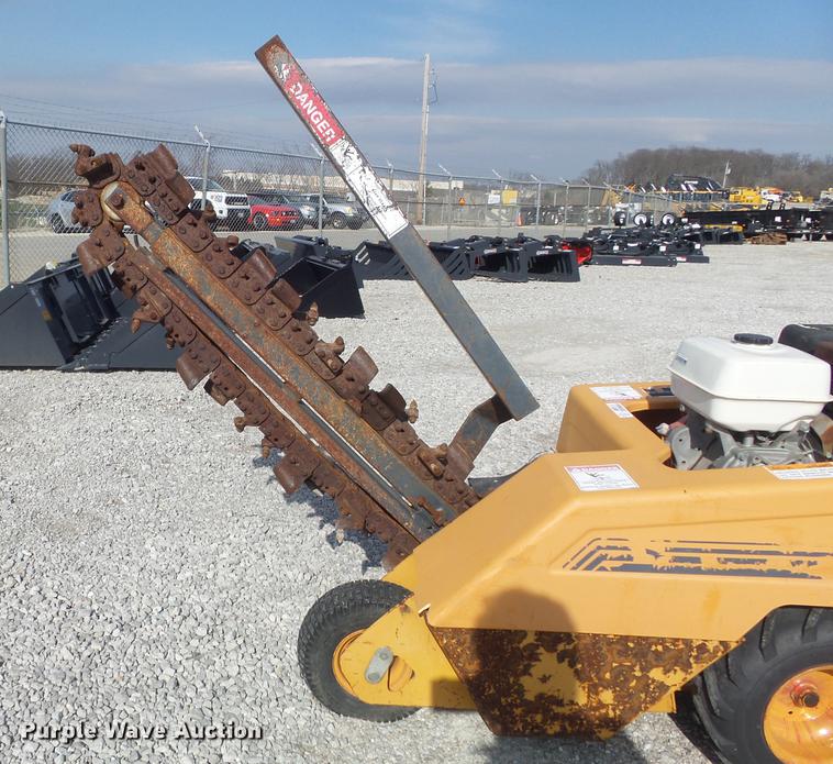 image for item DM9979 1998 Case 60 trencher