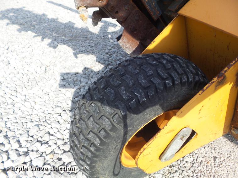 image for item DM9979 1998 Case 60 trencher