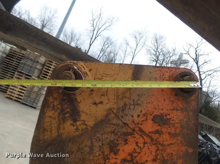 image for item DM9981 NPK H-4XE breaker