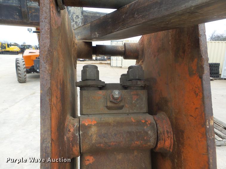 image for item DM9981 NPK H-4XE breaker