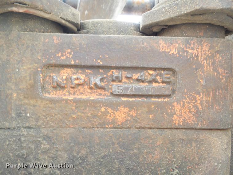 image for item DM9981 NPK H-4XE breaker