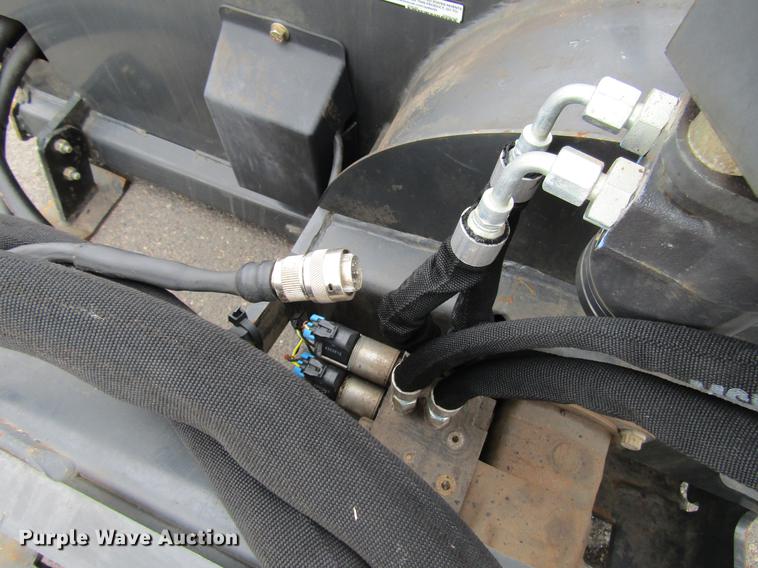 image for item DV9644 Bobcat SB200X72 skid steer snow blower