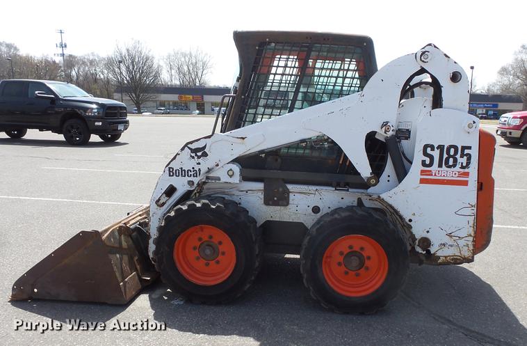 image for item DV9701 2005 Bobcat S185 skid steer