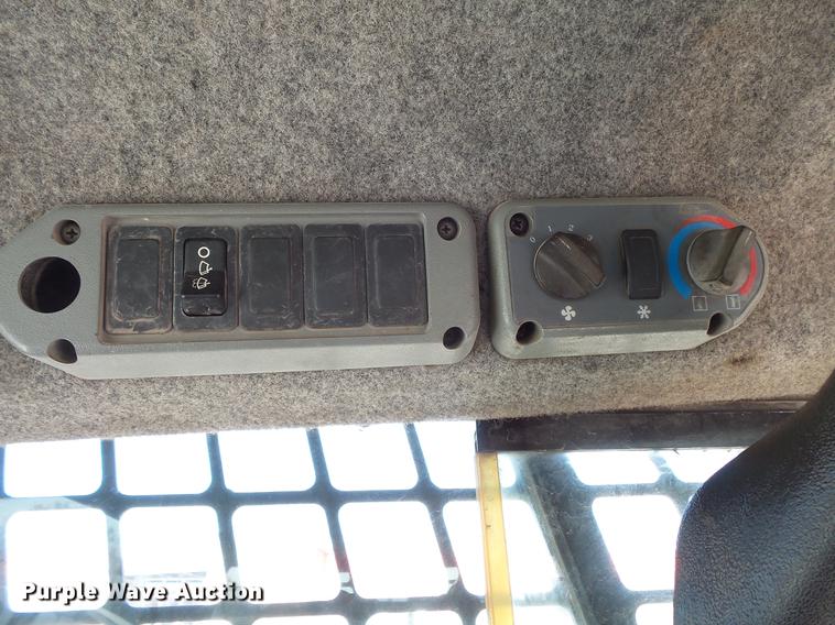 image for item DV9701 2005 Bobcat S185 skid steer