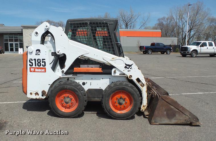 image for item DV9702 2012 Bobcat S185 skid steer