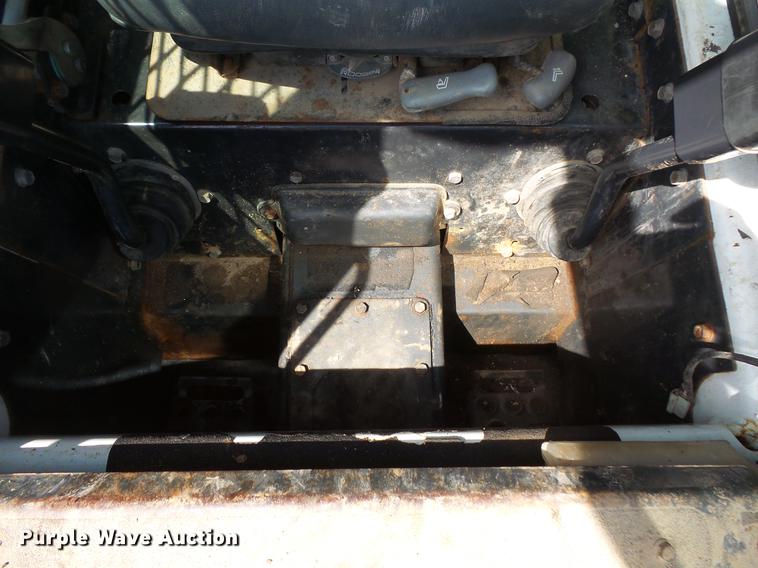 image for item DV9702 2012 Bobcat S185 skid steer