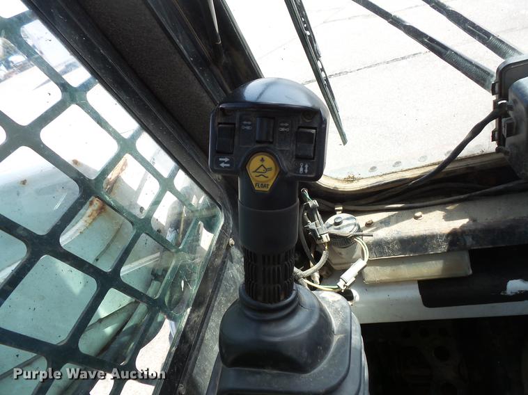 image for item DV9702 2012 Bobcat S185 skid steer