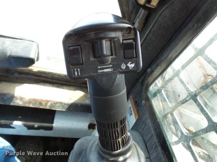 image for item DV9702 2012 Bobcat S185 skid steer