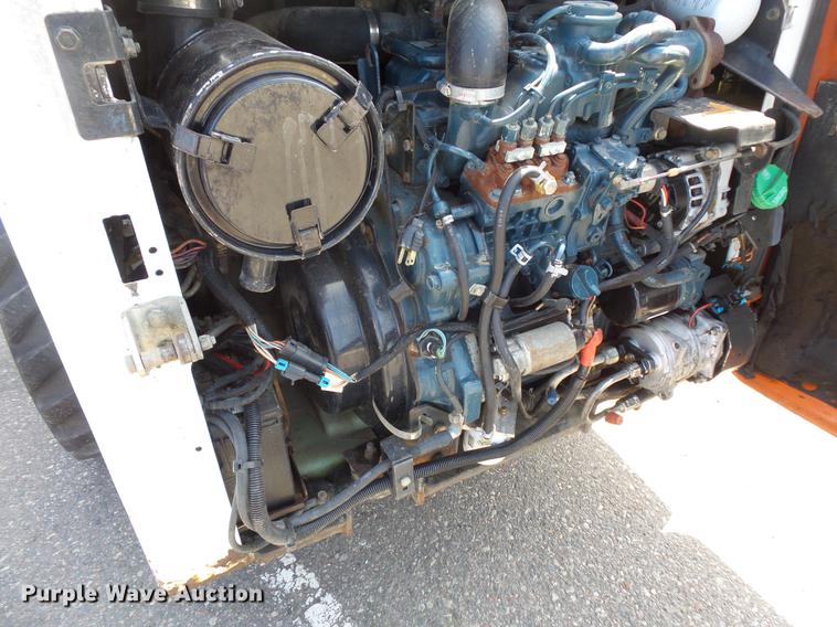 image for item DV9702 2012 Bobcat S185 skid steer