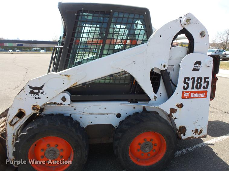 image for item DV9702 2012 Bobcat S185 skid steer