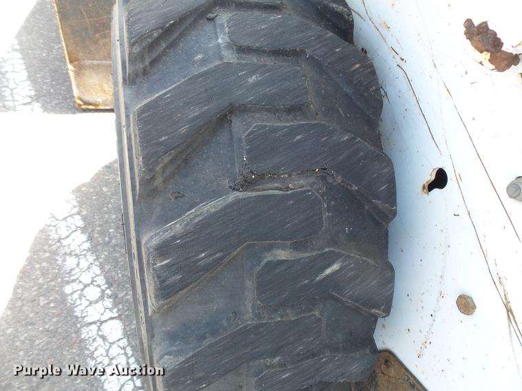 image for item DV9702 2012 Bobcat S185 skid steer