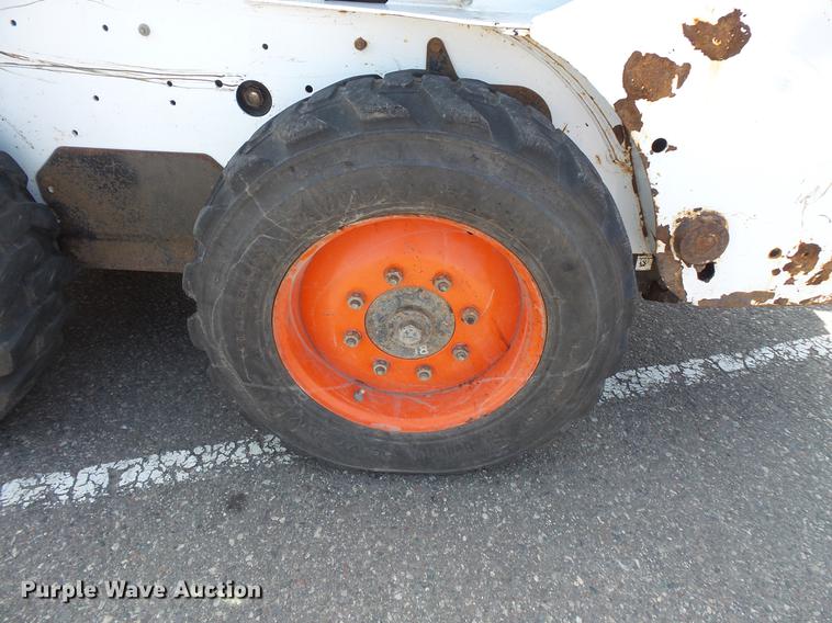 image for item DV9702 2012 Bobcat S185 skid steer