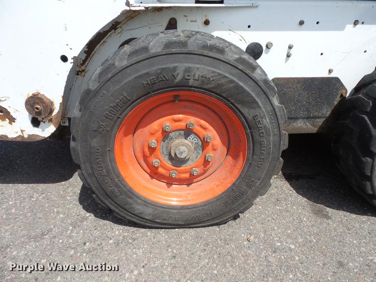 image for item DV9702 2012 Bobcat S185 skid steer