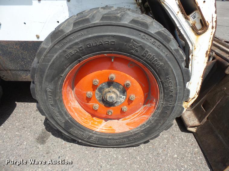 image for item DV9702 2012 Bobcat S185 skid steer