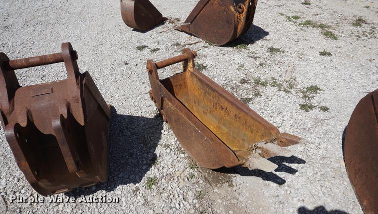 image for item EJ9341 (5) backhoe buckets