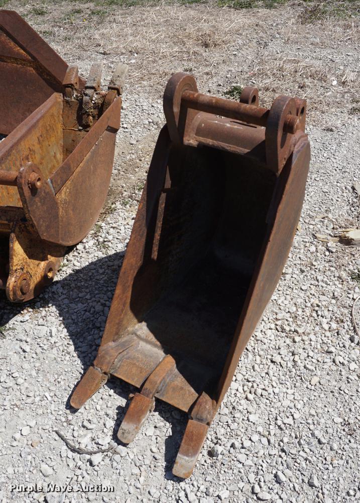 image for item EJ9341 (5) backhoe buckets
