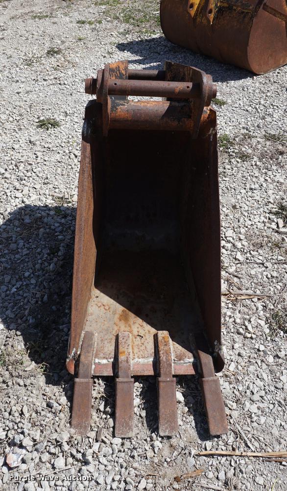 image for item EJ9341 (5) backhoe buckets