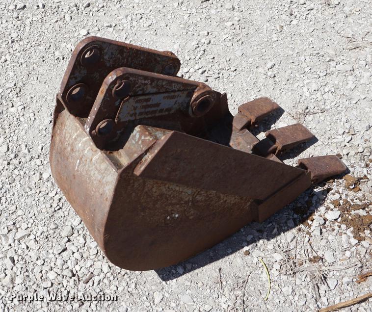 image for item EJ9341 (5) backhoe buckets