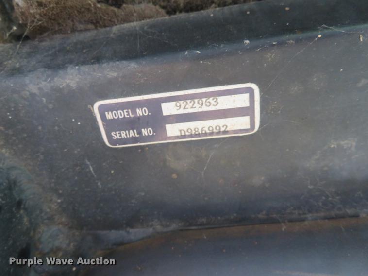 image for item EJ9541 1989 John Deere 750B dozer