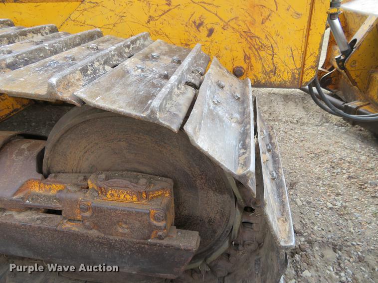 image for item EJ9541 1989 John Deere 750B dozer